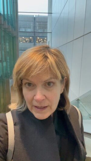 Penny Smith Instagram - Bring it on. Lucia Di Lammermoor at the @royaloperahouse … I think I’m sitting in the last seat before you get to the roof. Great sound. Now wishing I’d brought my telescope …