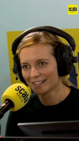 Penny Smith Instagram - A caipirinha in one hand and a live band on the other side of the room, @rachelrileyrr you’ll fit in here just fine 😏 

Take To The Floor starts this Sunday at 6pm 🌟 

#scalaradio #taketothefloor