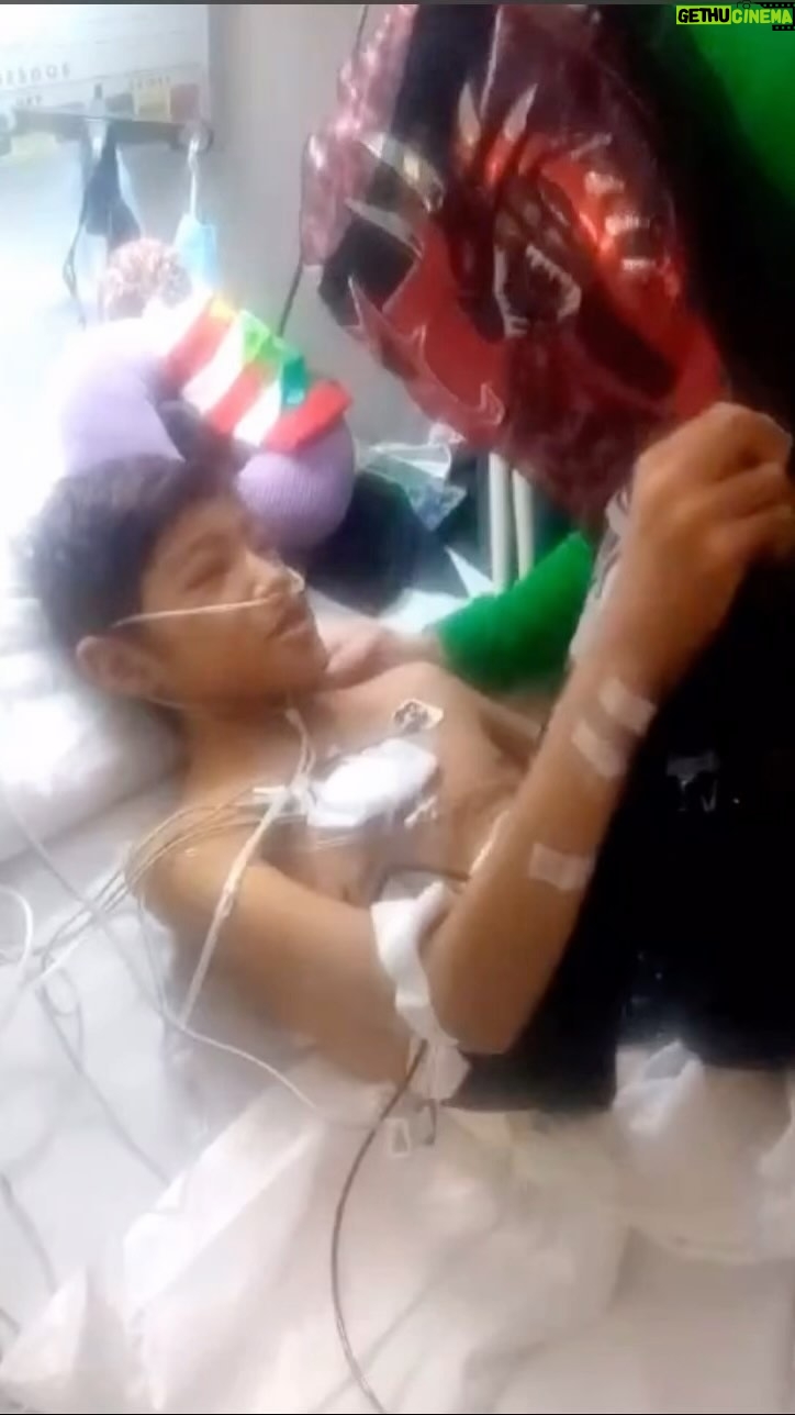 Pentagón Jr. - 10K Likes - Fueron muchos años de lucha y de operaciones y hospitales y demás !! Lo hiciste bien Juan Manuel ! Descansa en paz ! Nos has dejado una gran enseñanza! Tube la fortuna de poder conocerte ! Y arrancar una sonrisa ! Te llevo en mi corazón !!! 🙏🙏🥺🥺🥺🥺🥺 siempre tuviste zero miedo !