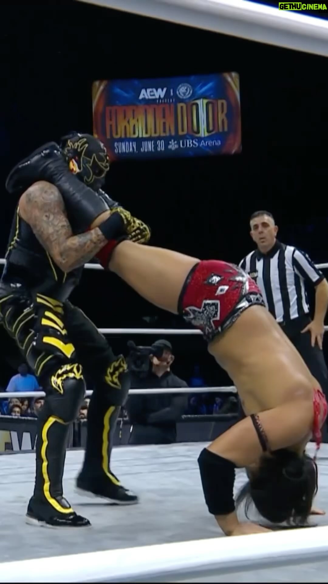 Pentagón Jr. - 6.1K Likes - @realtakesoup is going one-on-one with @penta_zero_miedo in a TNT Championship Qualifying Match with everyone barred from ringside! Watch #AEWRampage on TNT!