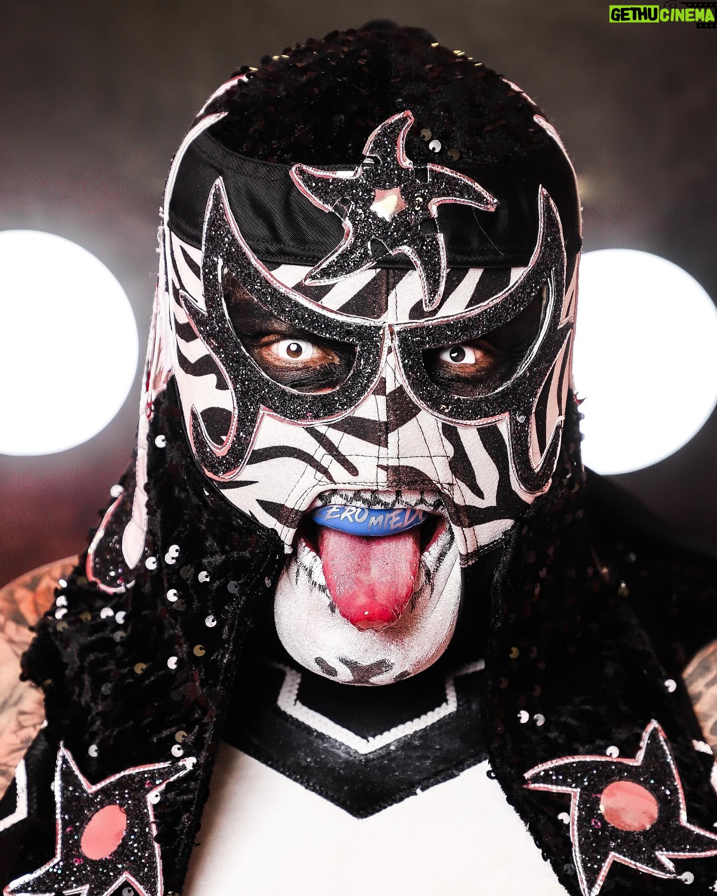 Pentagón Jr. - 7.5K Likes - Fotos para uno de los mejores representantes de la lucha libre mexicana en el mundo!🇲🇽📸
@penta_zero_miedo
.
.
@aew @luchalibreaaa
#canon #luchalibre #fotography