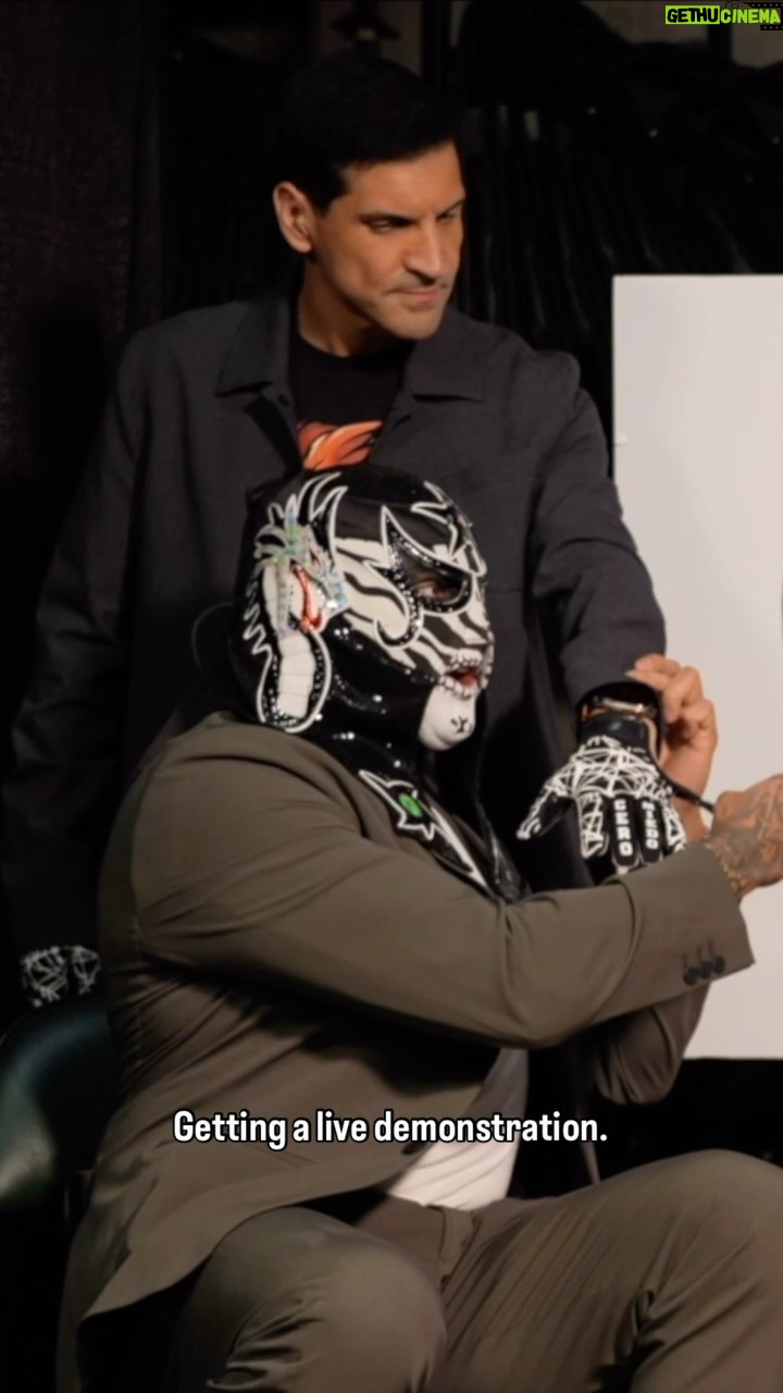 Pentagón Jr. - 9.8K Likes - Penta El Zero Miedo is on Hey!(EW) and the gloves come off. | new episode Sunday