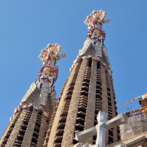 Pêpê Rapazote Instagram - La Sagrada Família. Lá más disruptiva Catedral jamás soñada, diseñada y construída por el hombre. En construcción desde 1882. Asi pensado, para que cada generación de Arquitectos y constructores tuvieran su interpretación del proyecto. Absolutamente genial #antoniogaudi #barcelona

La Sagrada Família. A mais disruptiva Catedral jamais sonhada, projectada e construída pelo homem. Em construção desde 1882. Assim pensado, para que cada geração de Arquitectos y constructores tivessem a sua interpretação do projecto. Absolutamente genial #antoniogaudi #barcelona

La Sagrada Família. The most disruptive Cathedral ever dreamed, designed and built by man. Under construction since 1882. Thought that way so that each generation of Architects and builders would have their interpretation of the design.  Pure genious #antoniogaudi #barcelona