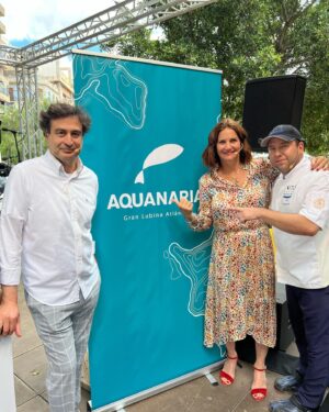 Pepe Rodríguez Instagram - Que maravilloso día en Tenerife viviendo en directo @feriaagrocanarias con los amigos de @aquanaria  Hablando de gastronomía canaria. Sus productos sus cocineros y sus lubinas.  Nos vemos pronto !!!!!