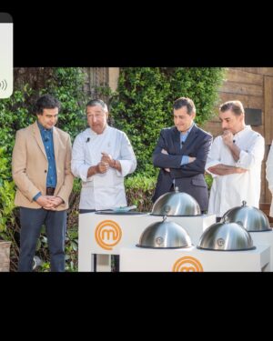 Pepe Rodríguez Instagram - Así termina esta décima edición de @masterchef_es ha sido una locura como siempre grabar , viajar , cocinar y mantener todas las demás cosas que dan sentido a la vida . Pero que es la vida ??? Será esto que estamos haciendo ?? Y por qué no ?? De momento disfrutamos y hacemos disfrutar ,,, hasta que el cuerpo aguante.  O simplemente hasta que Dios quiera ,,,,, se verá.  Illescas. Illescas. Ahora !!!