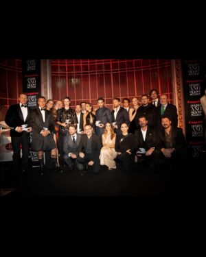 Pepe Rodríguez Instagram - Vaya dos noches maravillosas entregando premios . Primero a @danigarcia7 hombre del año en la maravillosa revista @esquirees y también para @cadena100 donde javi y Mar hacen una gala solidaria que debéis buscar en internet …. Por un mundo mejor!!!!
Que suerte la mía de poder participar en ellas felicidades a los premiados