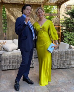 Pepe Rodríguez Instagram - Así de guapos hemos ido a la boda del AÑO!! Gracias @tamara_falco e Iñigo Onieva por esta boda maravillosa!!❤️ Solamente publico las fotos bonitas, no os pongo las fotos de después del baile porque no me reconoceríais 🤣🤣🤣🤣