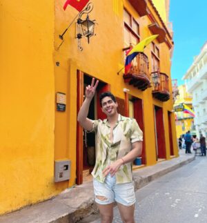 Pepe Valdivieso Instagram - Qué más, pues? 🇨🇴

#colombia #cartagena #travel #photo by la mami ✨