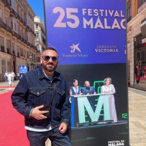 Pepón Nieto Instagram - Para que luego digan que uno no es profeta en su tierra. Gracias al @festivalmalaga por ponerme en las calles por partida doble. Todo el que me conoce sabe que llevo mi tierra como bandera, pero es que es muy fácil sentirse tan orgulloso de Málaga, de mis paisanos, de su festival y de todo lo que pasa aquí. VIVA MALAGA ENTERA QUE ESTÁ PA COMERSELA ❤️