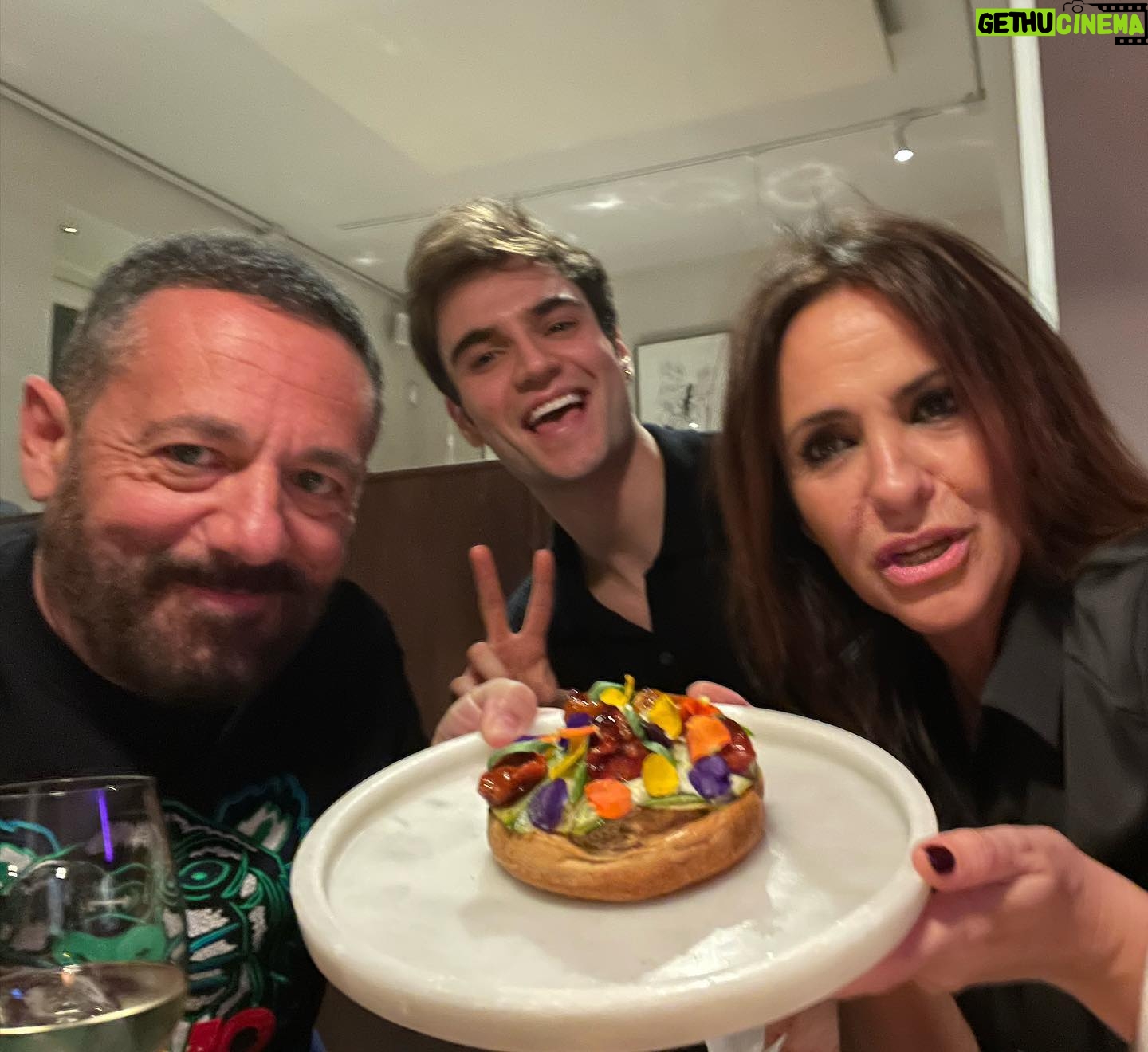 Pepón Nieto - 2.8K Likes - Que ganas tenia de venir a @dspeak_madrid de @diegoguerrero y que alegria hacerlo con mis @melaniolivares y @nachonugo Gracias @balboacomunicacion.es por recomendarnos esta maravilla de restaurante y hacernos disfrutar de esta fantástica cena ❤️