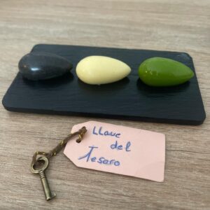 Pepón Nieto Instagram - Hoy en Badajoz he tenido el honor de inaugurar la barra del chef del Restaurante Dromo @dromo_bdjz de la mano del talentoso @juanma_dromo Un viaje gastronómico que no te puedes perder si estás en Extremadura. Esto es lo bueno de las giras, poder visitar a los amigos y disfrutar de la gastronomía y de la buena mano de gente tan enamorada de la cocina como JuanMa. Gracias por abrirnos tu casa y darnos gloria. ❤️