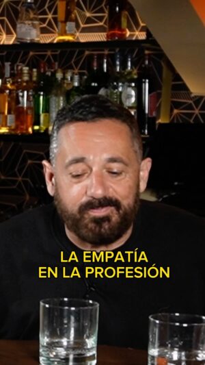 Pepón Nieto Instagram - Gran reflexión que nos dejó @peponnieto en este útlimo capítulo. La empatía en la profesión es importante porque te hace entender nuevas perspectivas. Pero tener empatía en la vida es importante para entender a los demás y no juzgar. 

Mira el capítulo entero. Disponible en todas las plataformas. 

#estoybienyotrasmentiras #podcast #monicaregueiro #peponnieto #melaniolivares