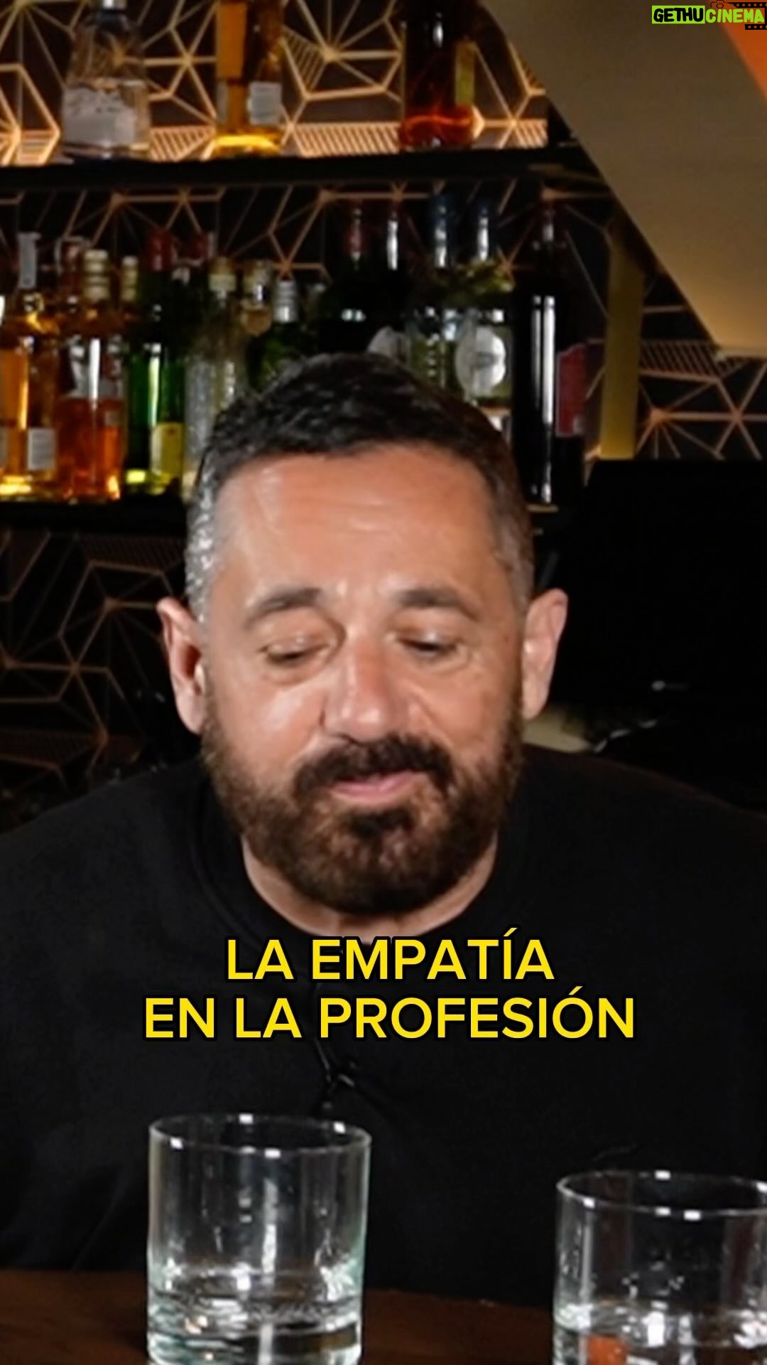 Pepón Nieto - 1.6K Likes - Gran reflexión que nos dejó @peponnieto en este útlimo capítulo. La empatía en la profesión es importante porque te hace entender nuevas perspectivas. Pero tener empatía en la vida es importante para entender a los demás y no juzgar.
Mira el capítulo entero. Disponible en todas las plataformas.
#estoybienyotrasmentiras #podcast #monicaregueiro #peponnieto #melaniolivares