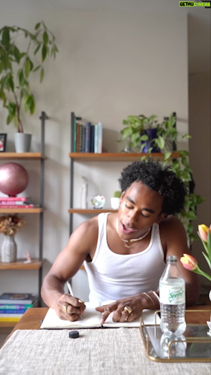 Perris Howard - 12.6K Likes - Skipping right to the good part with @Sprite Zero Sugar #SpritePartner #ad
.
.
.
Song: “STAY”
Artist: @perrishoward
