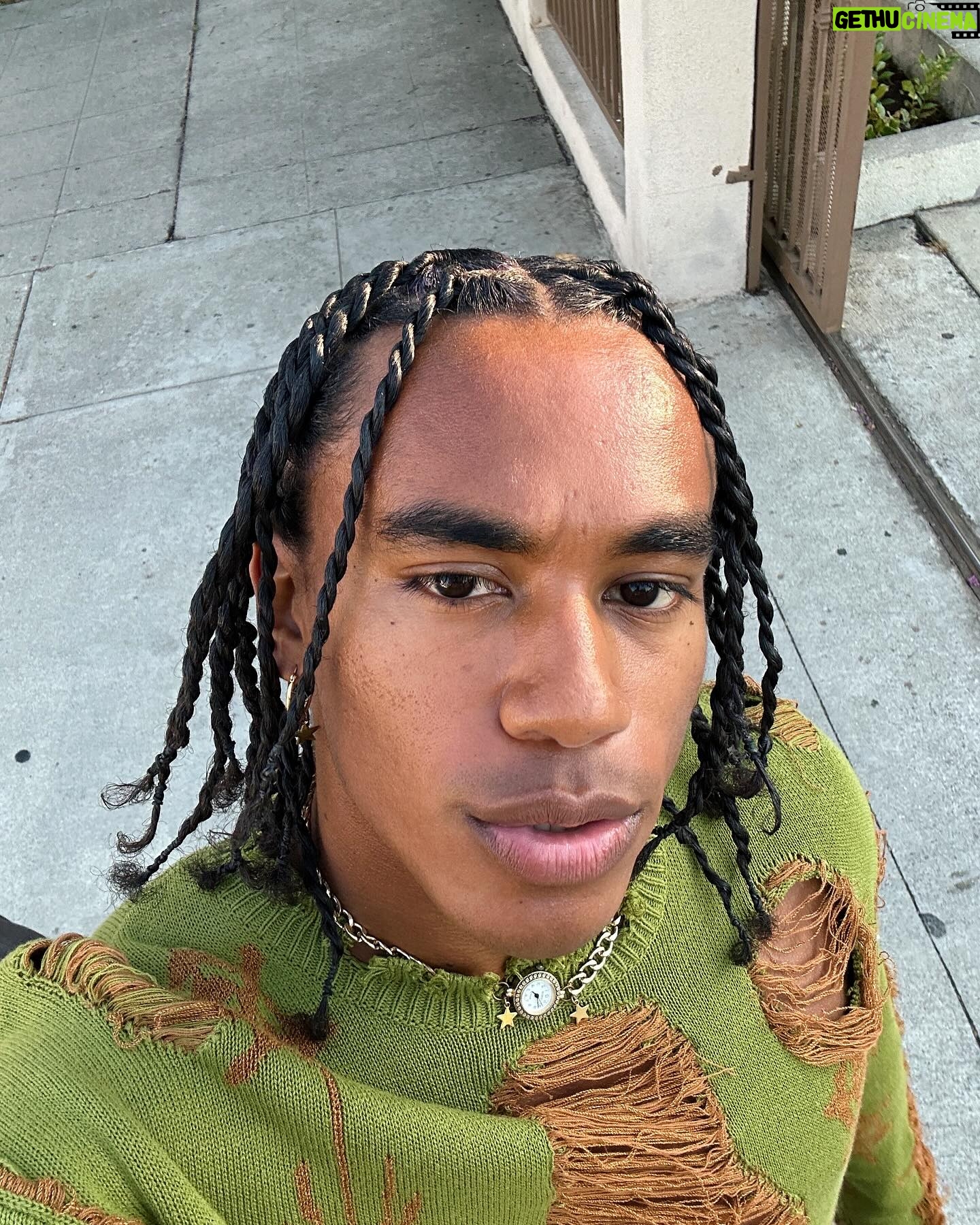 Perris Howard - 3 Likes - HOT BOY SUMMER