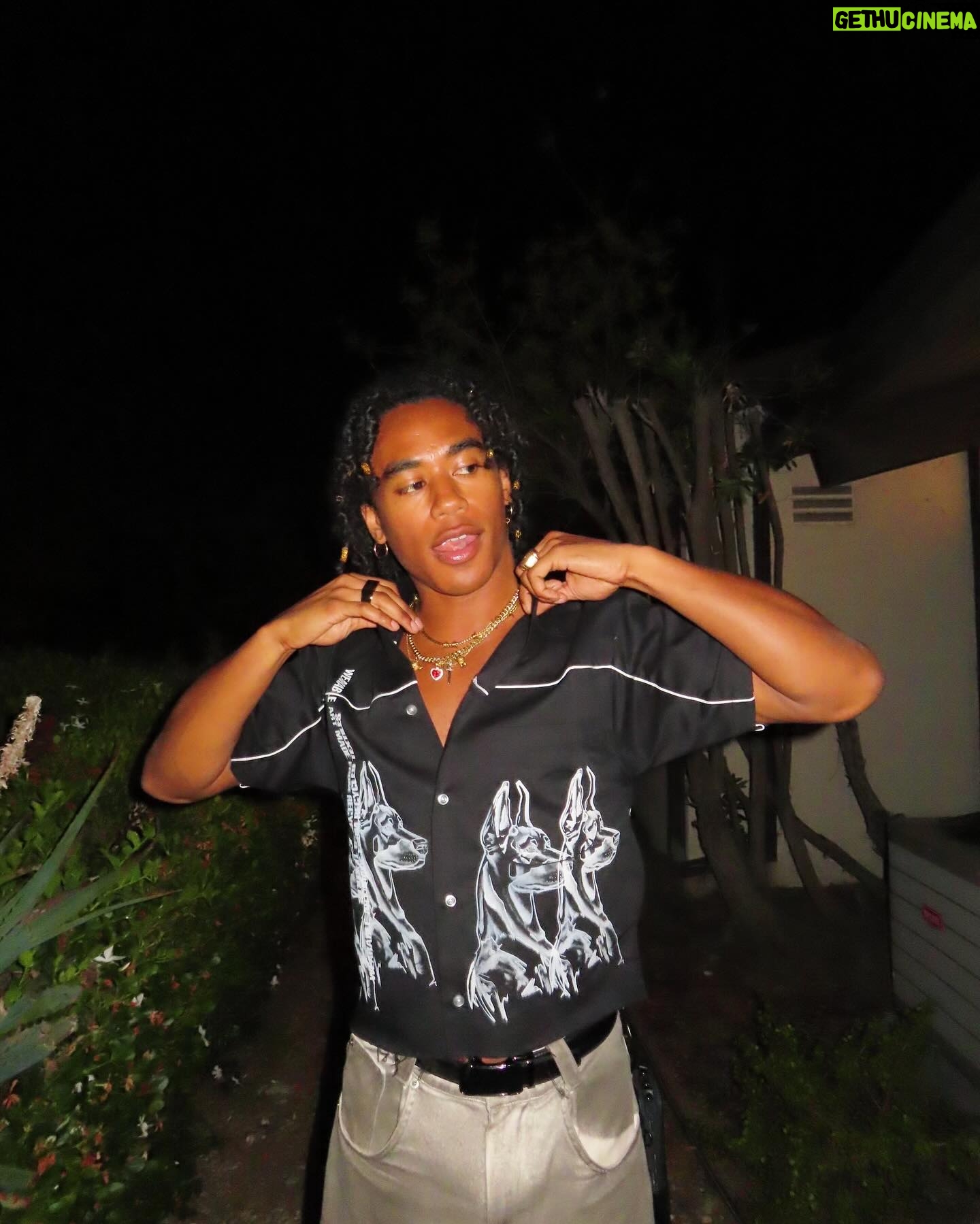 Perris Howard - 3 Likes - 🖤🖤🖤