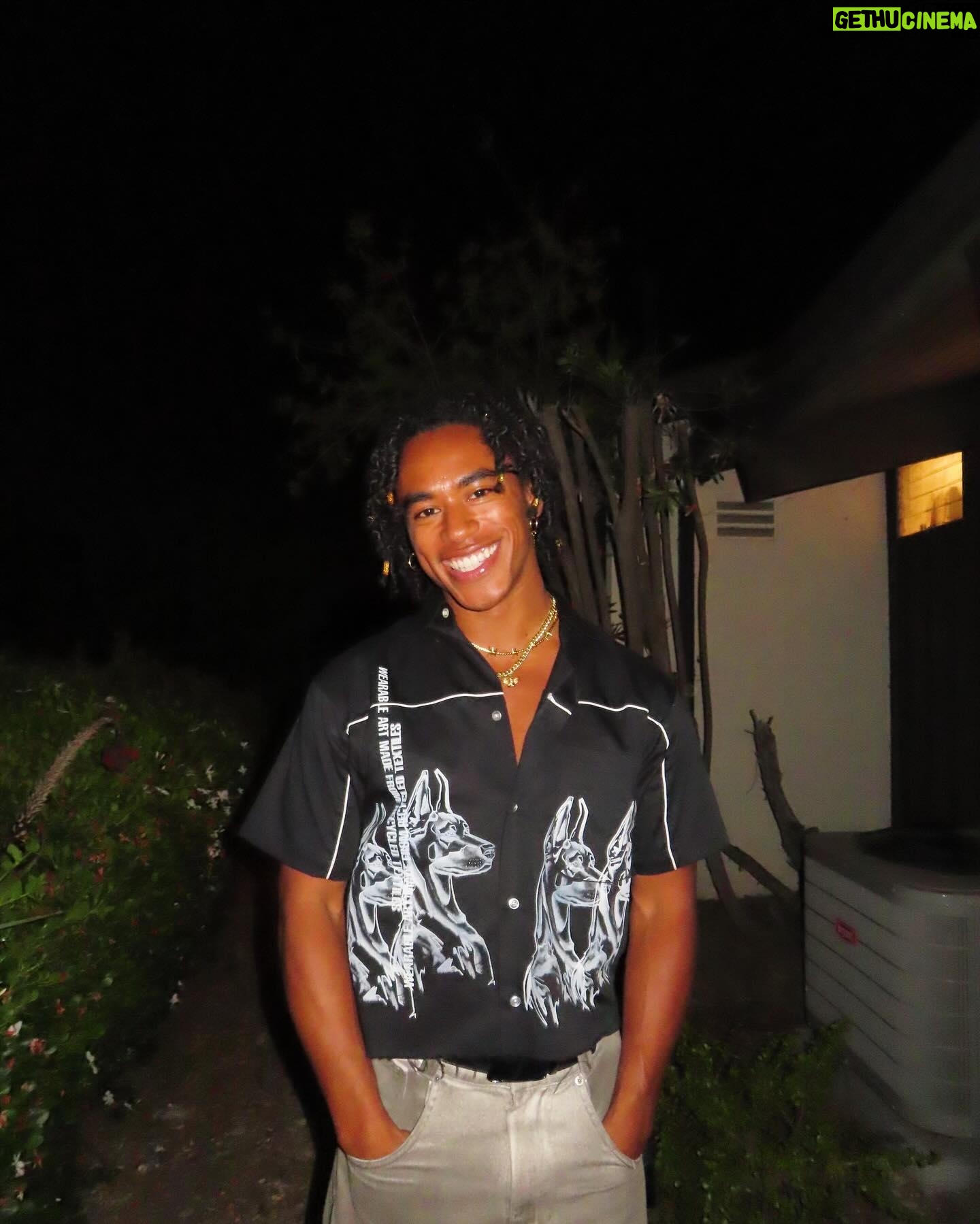 Perris Howard - 3 Likes - 🖤🖤🖤