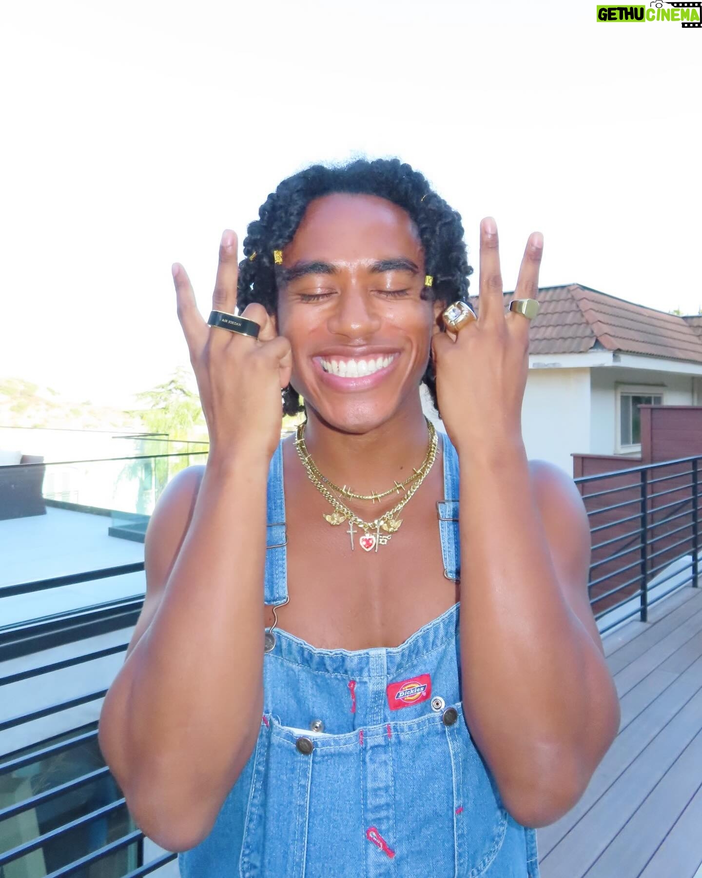 Perris Howard - 3 Likes - BBQ DAY