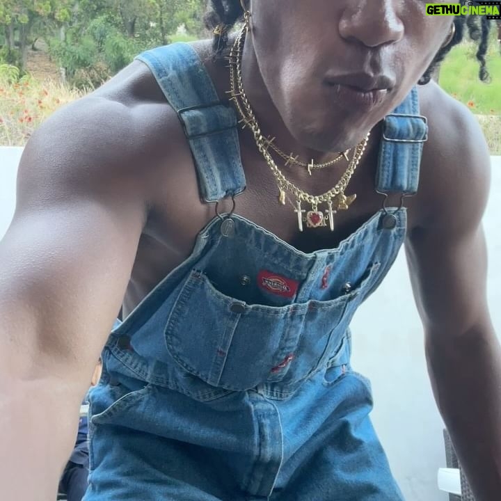 Perris Howard - 3 Likes - BBQ DAY