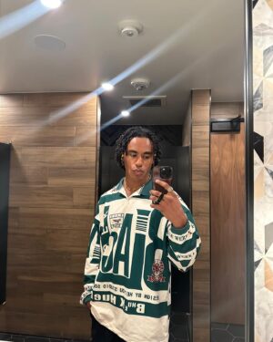 Perris Howard Instagram - i’m literally looking at the man in the mirror