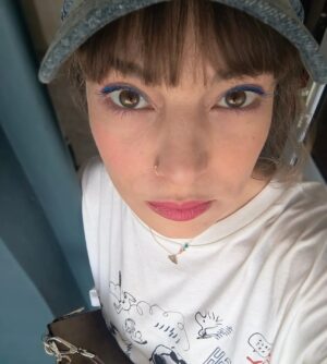 Pervin Bağdat Instagram - Sıcakta sizin de ıQ'nuz düşüyor mu dostlar? 
Ayyy neyse ki düştüğünde bile ortalamanın üstünde kalıyooooo benimki dermişimmmmmm🤪😂😂😂

Tamam , güldük eğlendik ; olaysız dağılalım.çıktım ben ,bye👋🏼