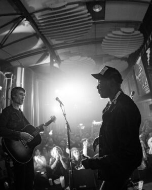 Pete Doherty Instagram - Thank you so much @signaturebrewe8 for hosting our launch party last night... we had a reet ol’ time. Our 4th album ‘All Quiet on the Eastern Esplanade’ is out everywhere now! Go get it x

https://TheLibertines.lnk.to/AQOTEE

📸 @barnaby_fairley