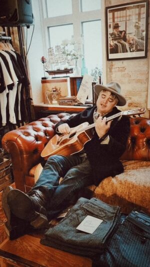 Pete Doherty Instagram - Just a little taster yall x #edbelly 

📸 @alli.shoots x @hatsbootsbourbon