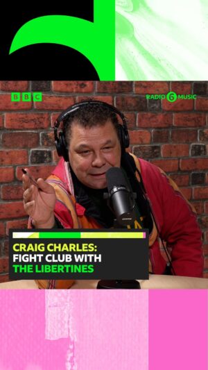 Pete Doherty Instagram - “I got sacked actually ‘cause I was moonlighting with The Libertines” 😂

The Libertines’ Pete & Carl joined Craig in the studio to battle it out in another musical Fight Club 🥊 

Listen on @bbcsounds | Link in bio 🔗