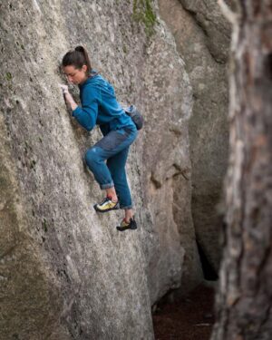 Pete Whittaker Instagram - Very contrasting climbing styles in La Pedriza...

Always impressed @mariaugustahs can basically do everything on rock. Whether it's 5.13 slab, 8A boulders or Choss trundling on Troll Wall 🎉🔥😎

📸 the ledge of La Pedriza @talomartin