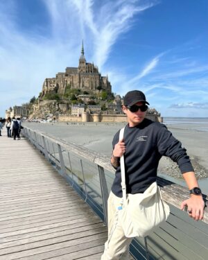 Peter Corp Dyrendal Instagram - Mont Saint Michel ดีใจที่ได้เห็นสักครั้งหนึ่งในชีวิตครับ 😎