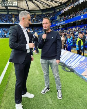 Peter Dale Instagram - Unreal to be invited onto the pitch at Stamford Bridge today. Great to see top man @leeparkertv (so good at his job 🔥)and chat Chels, Golf life and Dads and ours family’s love for the club. Dad would of been buzzing. Happy birthday for tomorrow you legend 💙