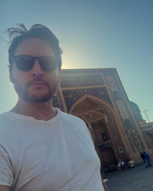 Peter Facinelli Instagram - Assalomu Alaykum Tashkent, Uzbekistan ❤️🙏 
So incredible here.