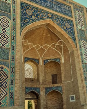 Peter Facinelli Instagram - Assalomu Alaykum Tashkent, Uzbekistan ❤️🙏 
So incredible here.