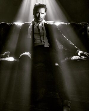 Peter Facinelli Instagram - Surround yourself with good energy, positive people, and positive vibes. Live your life to the fullest. And if you’re looking for a good movie to check out this weekend. #ONFIRE is still in theaters. 
Onfiremovie.Com for listings near you 🔥
*** #sagaftrastrong Our film is the first film in theaters under the sag-interim agreement and has been approved by Sag to promote. 🙏
Photographer: Chris Knight  @chrisknightphoto
Stylist: Cannon @thecannonmediagroup @theonlyagency 
Grooming: Mary Irwin using Viseart Paris @marymakeup
Stylist Assistants: Winnie Noan @winnie_noan, Gianna Eidel @gianna_lamonica