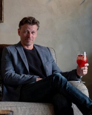 Peter Franzén Instagram - I am proud to announce my new partnership with Mother’s Milk Beverages . We are in collaboration with one of the oldest family owned companies in Finland @lignellpiispanen . Our #lingonberry gem is called @lingoncello and it brings out the best of both worlds - the #apero and #digestif and connects the #mediterranean to #nordic lifestyle. Enjoy! (Responsibly, of course!)✨ @juusosyrja @joonas.makila @mikawist @roy_nicos 🇫🇮 @laplandhotels_bulevardi PR- by @wolfcom_fi ✨