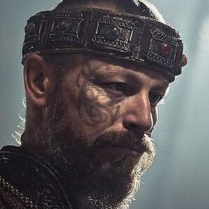 Peter Franzén Instagram - This Tuesday’s @historyvikings #art & #people @martamf.art . 
Original photo by @alexhoeghandersen