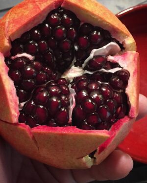 Peter Franzén Instagram - Back home at #simplelife after 6 months. Right on time for the #autumn #harvest 😁 #pomegranate #antioxidants ✨