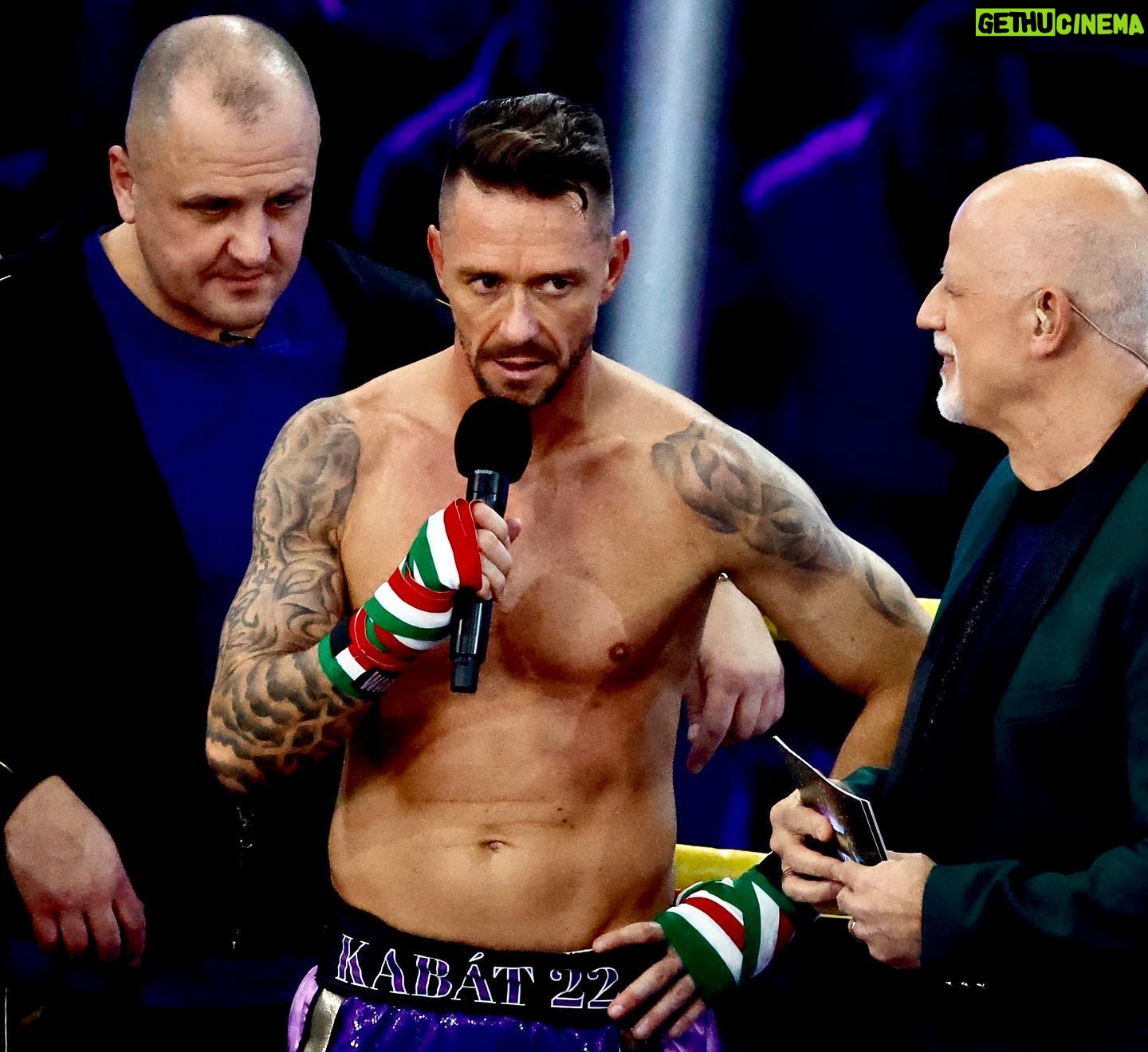Péter Kabát - 37.3K Likes - Ennyi üzenetet, ennyi jókívánságot még soha az életben nem kaptam!!!🙏❤️ Próbálok mindenkinek válaszolni, de még nem értem a végére! Egy biztos, hogy tényleg jól vagyok!!!🙏❤️ Köszönöm szépen, hogy vagytok Nekem!❤️ Fotó: @photoreti