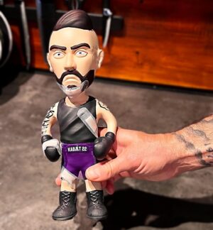 Péter Kabát Instagram - A 32 év foci alatt annyi sérülést nem szenvedtem el, mint amennyit 5 hónap alatt a box során!!!😳🥊(hüvelykujj törés, eszméletvesztés, bordatörés, térdműtét)🥹😥