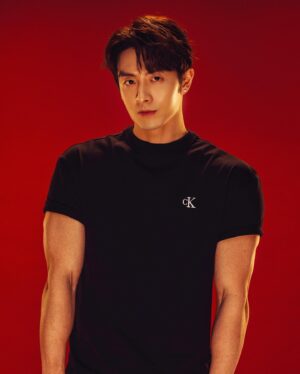 Peter Kuan Instagram - ⠀⠀ 
불타오르네 Fireee❤️‍🔥🔥✨

Makeup myself 
Hairstyle @hukehsuan 
Photography @timothy_figure 
Brand @calvinklein #mycalvins
