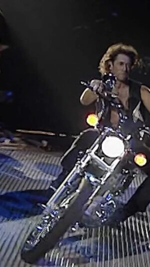Peter Maffay Instagram - WE LOVE ROCK ´N´ROLL!
Liebe Freunde, bevor es in 8 Monaten beim Tourstart so richtig rund geht, wollen wir uns gerne gemeinsam mit Euch auf die Tour einstimmen! Heute gehen wir ins Jahr 1996 zurück – wer war damals schon mit dabei?