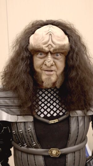 Peter Mayhew Instagram - Qa’pla! We caught up with some old friends of Peter & Angie this weekend at the Galactic Diversity & Inclusion Convention in Philadelphia. Chancellor Martok and the late Chancellor Gowron had a few words to say about wookiees and the Peter Mayhew Foundation. Huge thanks to JG Hertler and Robert O’Reilly for having some fun with us, we know Peter and Angie both would have loved this!

#startrek #starwars #klingons #klingon #wookiee #dnicon