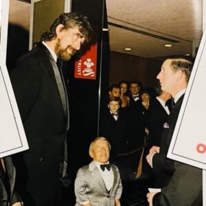 Peter Mayhew Instagram - Peter and Kenny got around a brit.