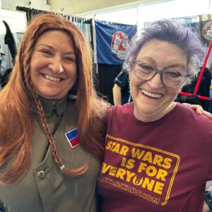 Peter Mayhew Instagram - Making sure Angie has a great time seeing everyone at Rhode Island Comic Con.