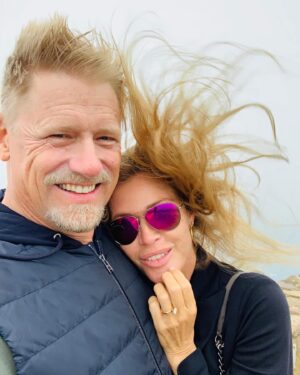 Peter Schmeichel Instagram - Great couple of days off with the lovely @lvonl in and around Cascais. Tonight it’s back to work for the champions league final 🤩❤️