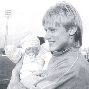 Peter Schmeichel Instagram - Happy birthday son. Only 35 years between the two pics. Who would’ve thought… 😄❤️