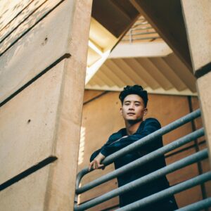 Peter Sudarso Instagram - swipe to see how I climb the stairs of life with (partial) sanity 😂
📸: @herronre 
JAMcast/Travis: @thetraviswong 
@jamovement
check out the jamcast for the full chat!

https://m.youtube.com/watch?v=48w5wC95f68&feature=youtu.be