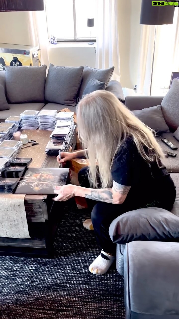Peter Tägtgren - 2.1K Likes - Yeah…that’s how days before new album release are going…😅
Only 6 days left…I’m excited, are you?