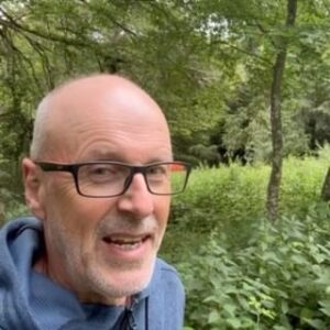 Peter Wohlleben Instagram - Hier die Studie: 
https://www.pnas.org/doi/full/10.1073/pnas.2204754119

Macht das Euch Spinnen sympathischer?