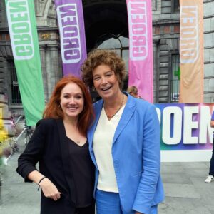 Petra De Sutter Instagram - Zoveel liefde voor - en vertrouwen in - deze vrouw 💚
=
@pdsutter 
=
#teampetra #ikstempetra #verkiezingen #stemmenissexy